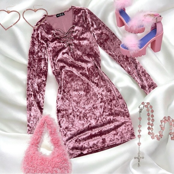 Small‎ Mauve Dusty Pink Crushed Velvet Long Sleeve Mini Dress Tight Fitted Sexy - Picture 1 of 8